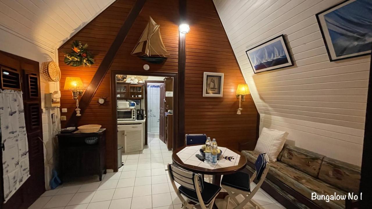 Les Bungalows De La Plage ลา ทรินิเต ภายนอก รูปภาพ